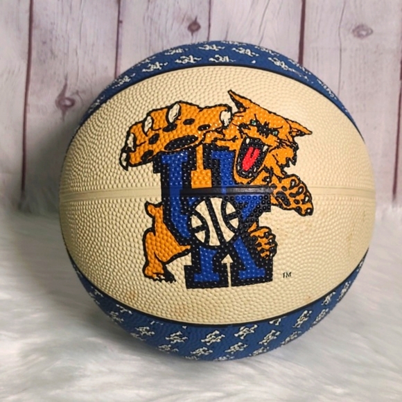 Y2K UK University of Kentucky Wildcats Cats Basketball Ball Standard Size - Picture 4 of 14